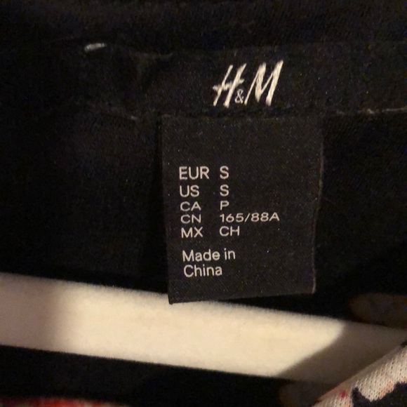 H&M long sleeve, floral dress. - Picture 2 of 4